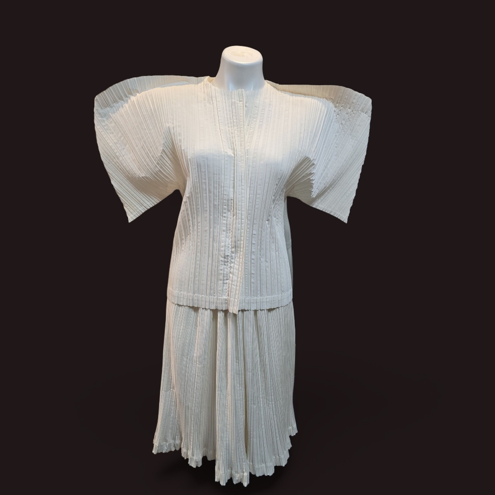 Rare Issey Miyake, Ivory pleated Blouse & Skirt, Top-Small, Skirt-Medium
